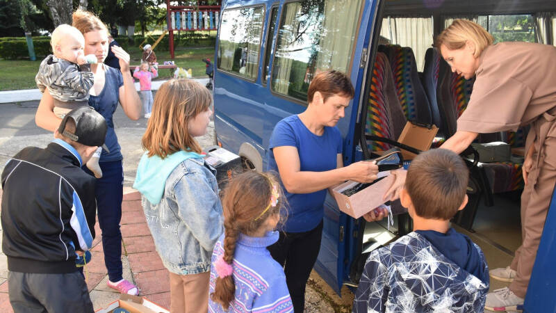 В Геническе прошла акция "Курск, мы с тобой!" по сбору гумпомощи 